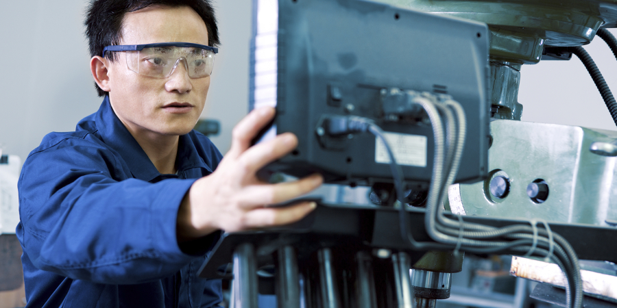 Mechanical Engineering Techniciansat work
