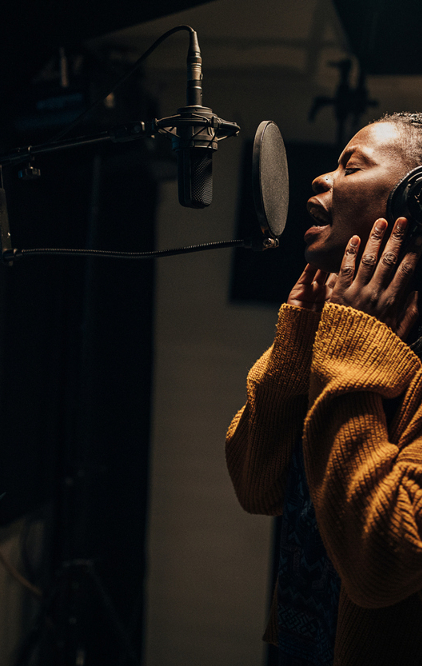 Musicians and Singersat work