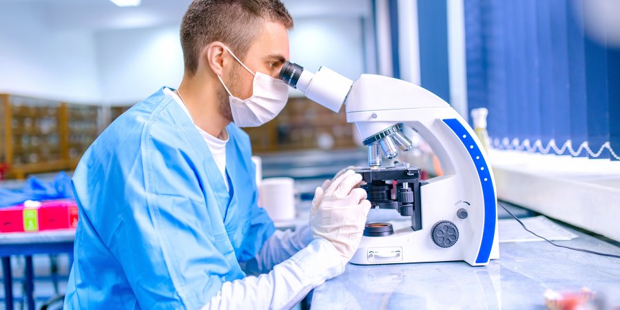 Medical and Clinical Laboratory Techniciansat work