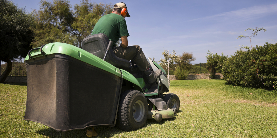 Landscaping and Groundskeeping Workersat work