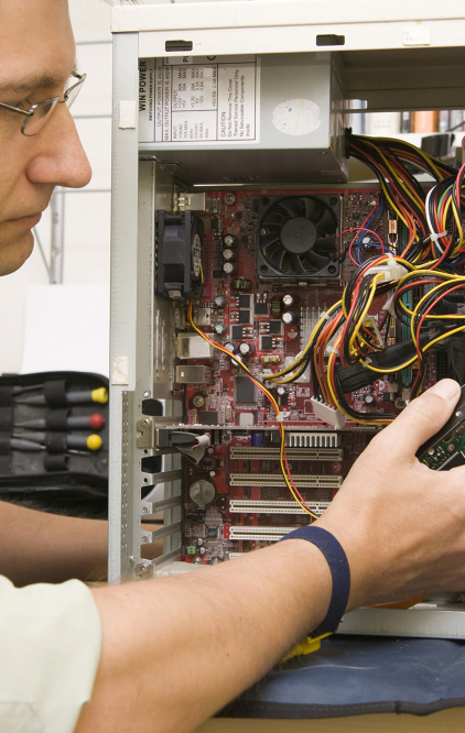 Computer, Automated Teller, and Office Machine Repairersat work
