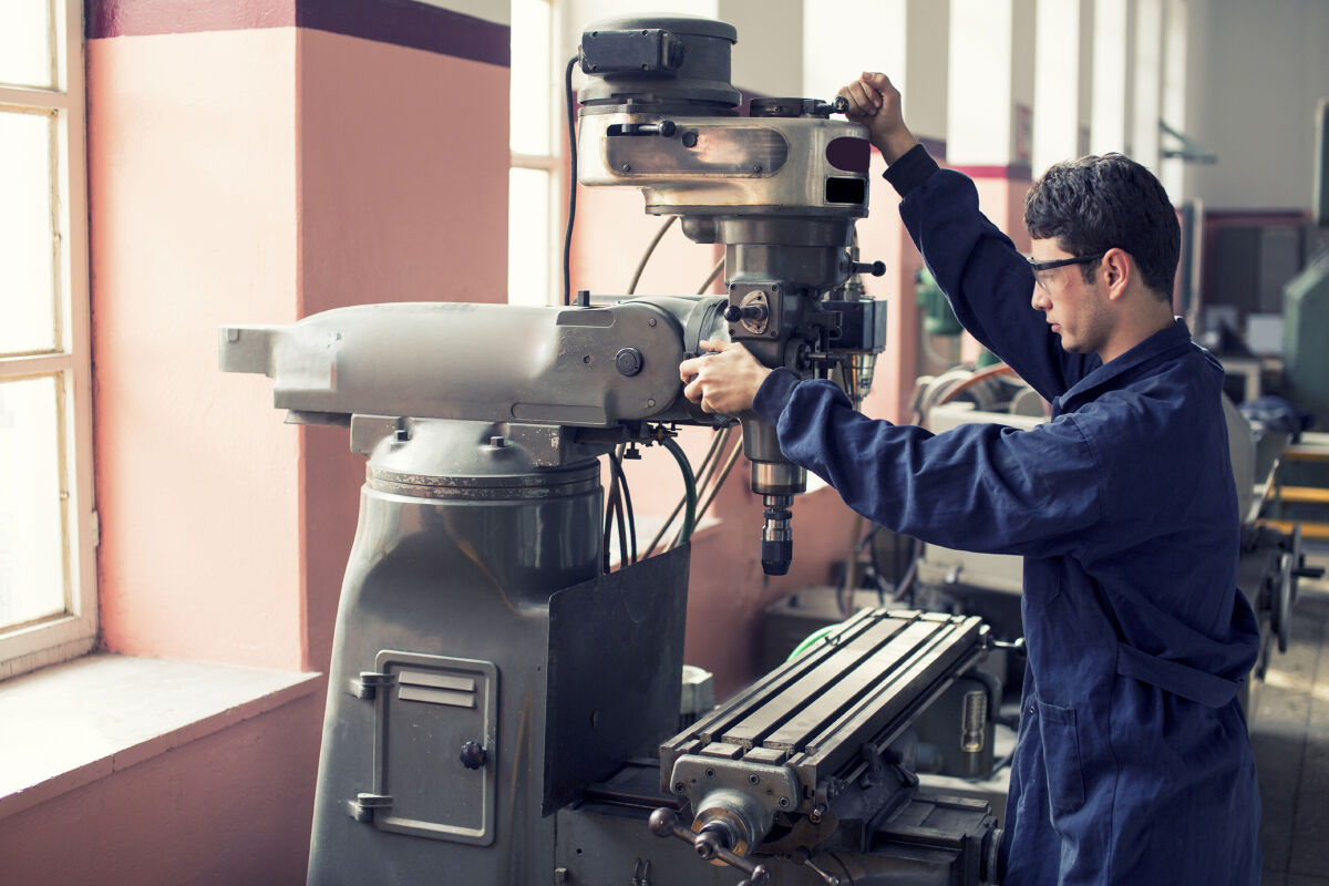 Machine Operator Setter Precision Machining CNC Technology – Advanced